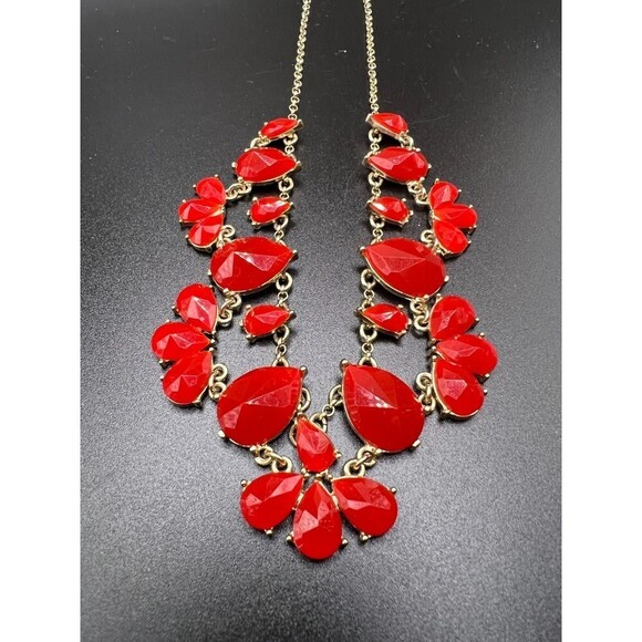 White House Black Market Teardrop Necklace - Picture 5 of 7